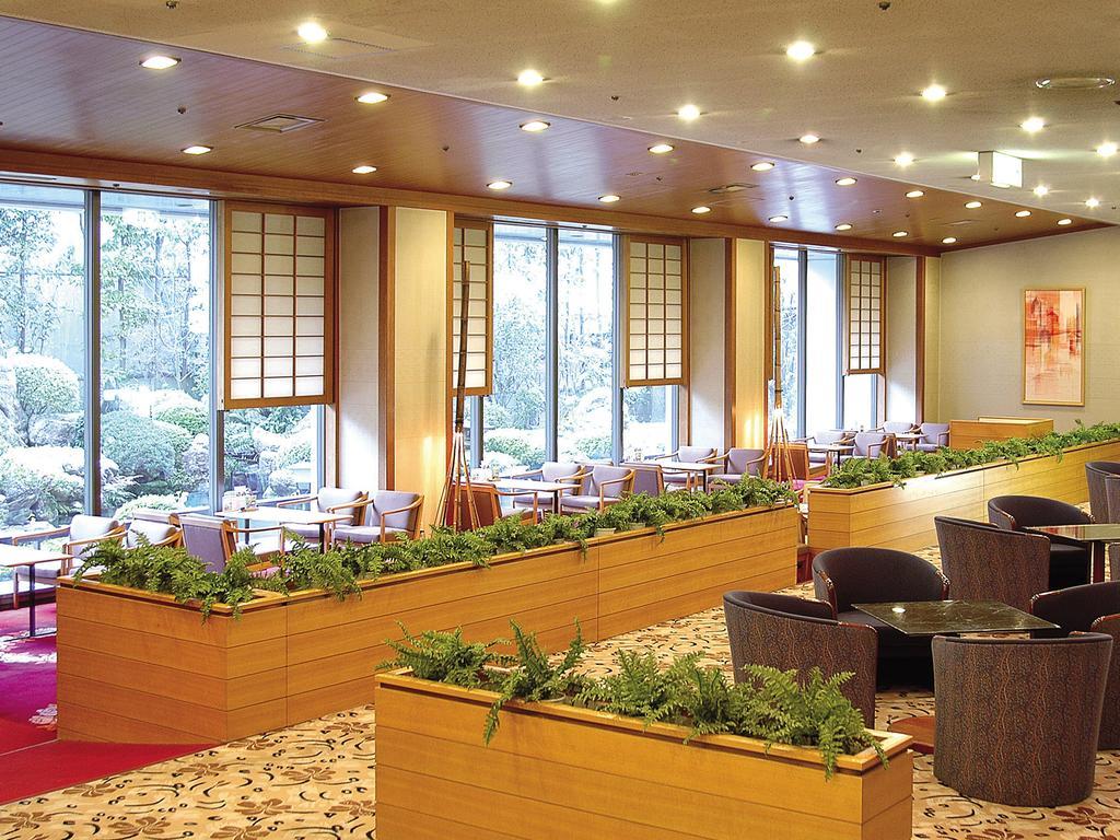 The Crown Palais New Hankyu Kochi Екстериор снимка